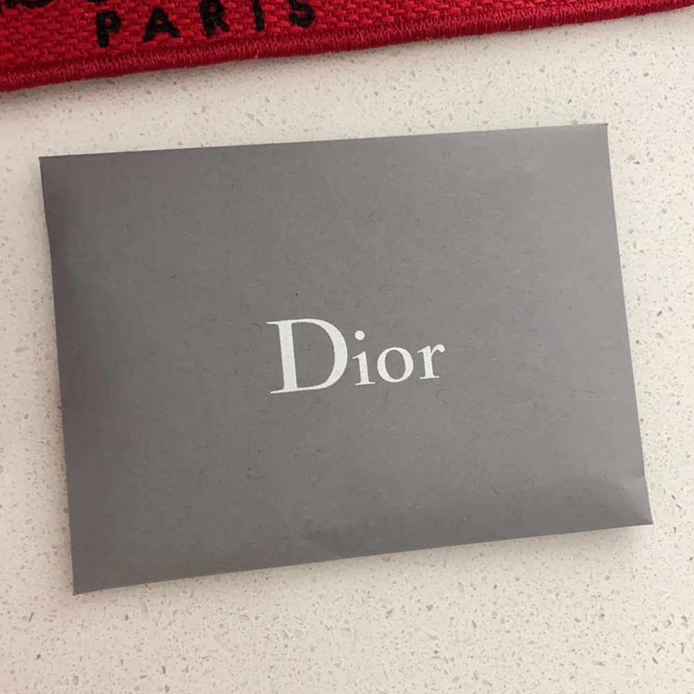 Lady Dior medium handbag - Picture 3 of 8